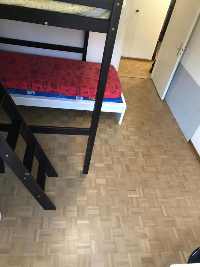 Bernex - Shared Roomate Homestay - Tramway 14 Tpg - Viarhona Homestay *