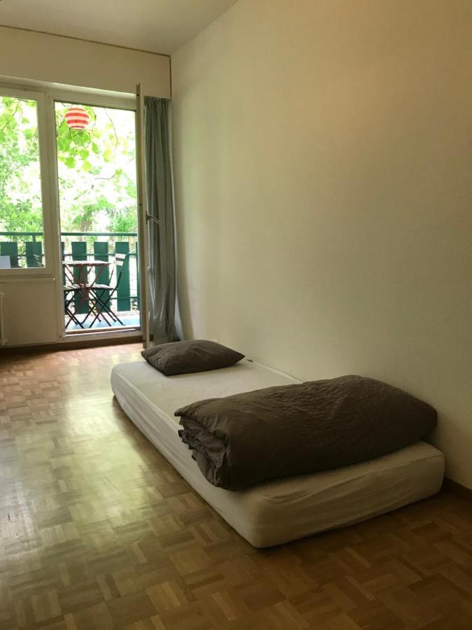 Bernex - Shared Roomate Homestay - Tramway 14 Tpg - Viarhona Geneva
