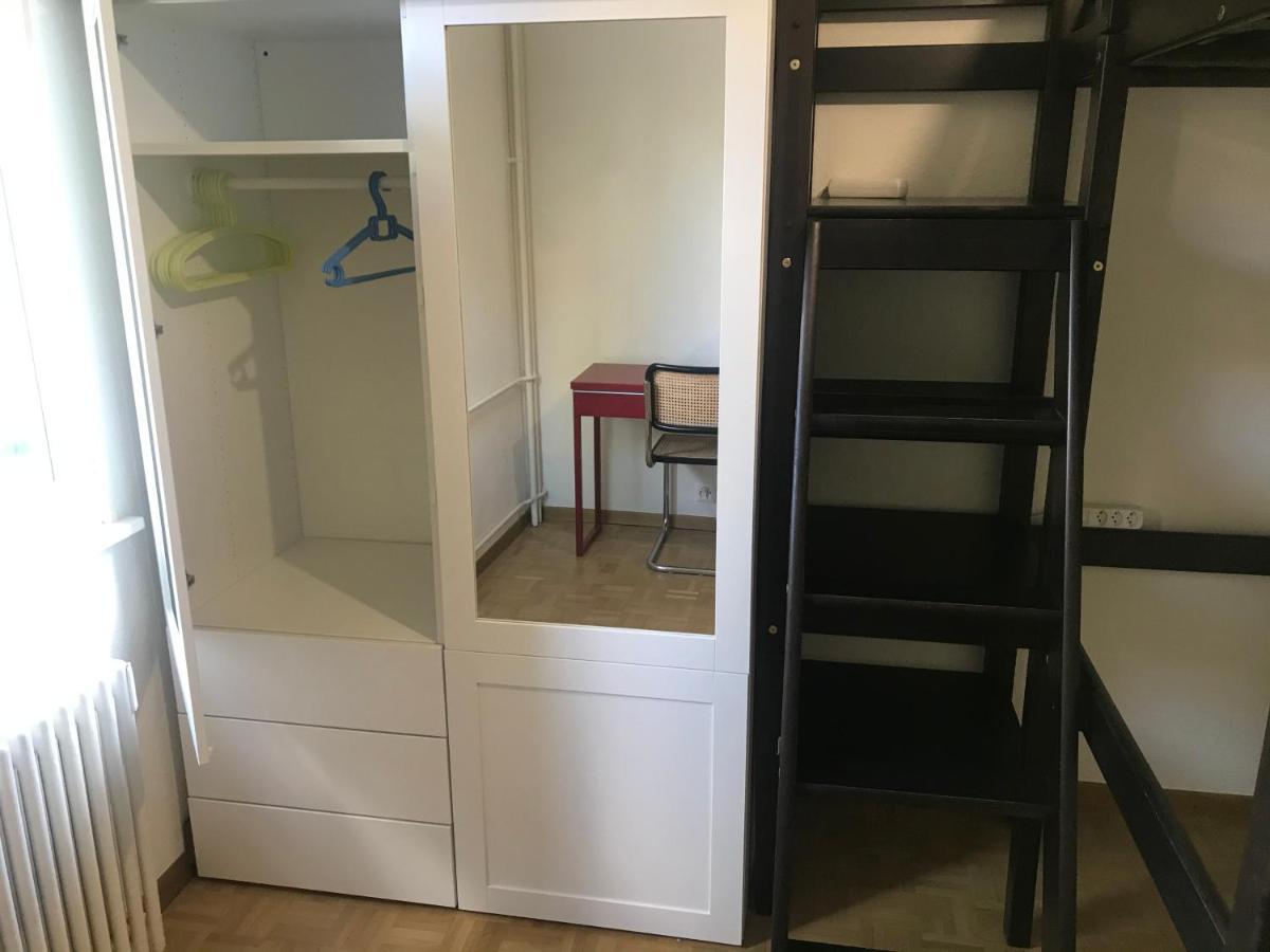 Bernex - Shared Roomate Homestay - Tramway 14 Tpg - Viarhona Genf